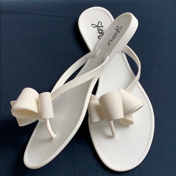 ☀️White Jelly Bow Sandals - Picture 3 of 5